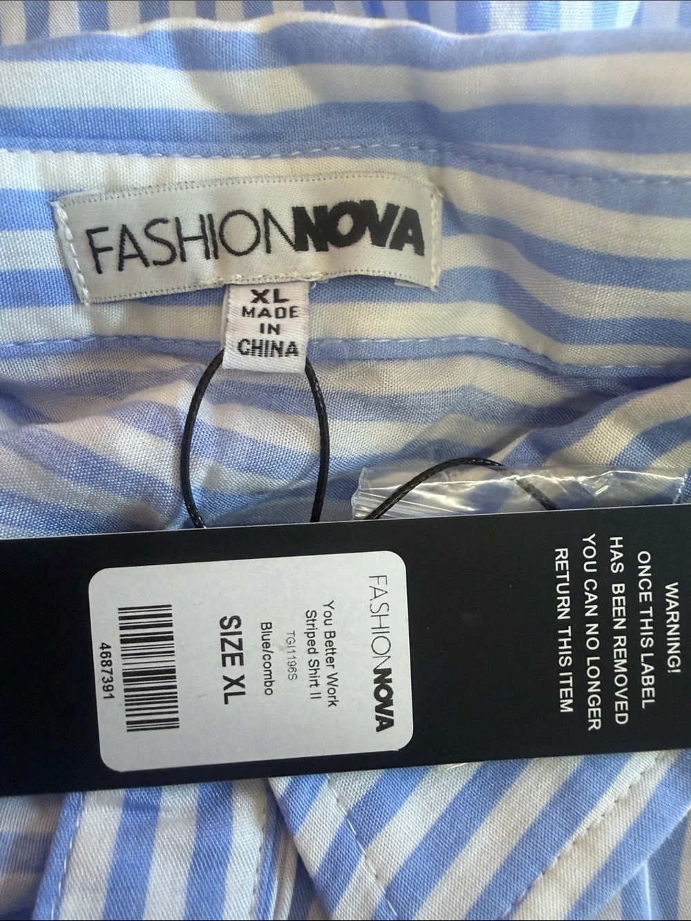 Fashion Nova XL white blue stripe down button up NWT - Picture 4 of 4